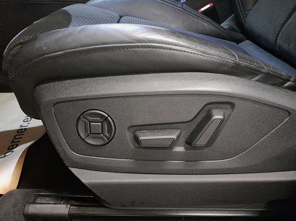 Audi Q8 e-tron 17 of 19