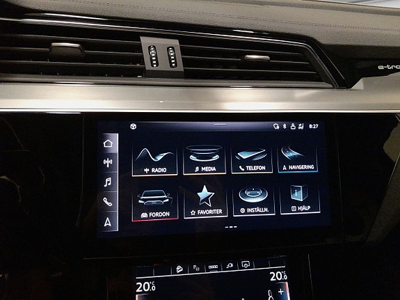 Audi Q8 e-tron 13 of 19