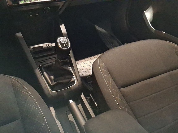 Skoda Fabia 12 of 21
