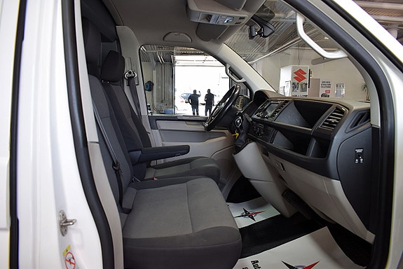 Volkswagen Transporter 5 of 19