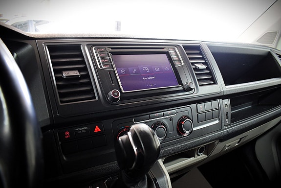 Volkswagen Transporter 14 of 19