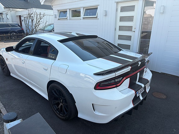 Dodge Charger 3 of 7