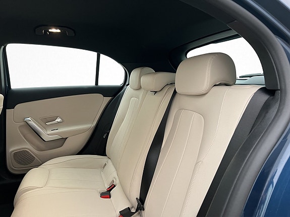 Mercedes-Benz A180 22 of 27