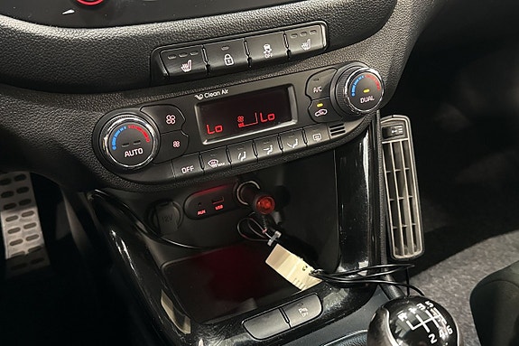 Kia Ceed 15 of 22
