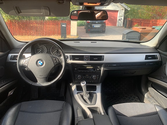 BMW 320d 5 of 5
