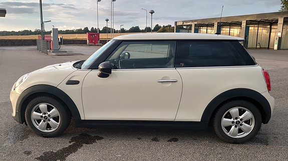 MINI One 4 of 16