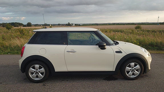 MINI One 7 of 16