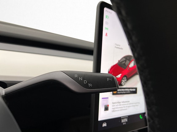 Tesla Model Y 28 of 30