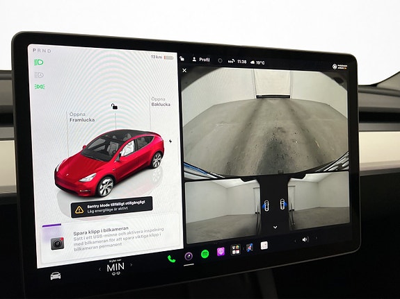 Tesla Model Y 16 of 30