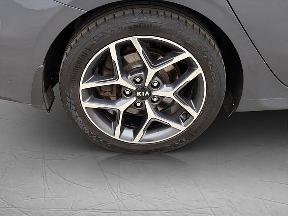 Kia Ceed 30 of 30