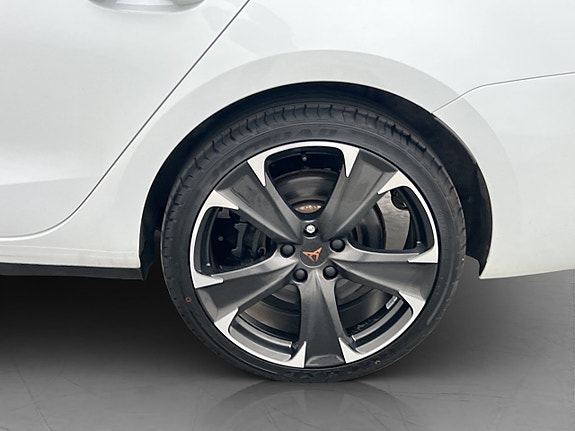 Cupra Leon 29 of 30