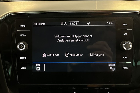 Volkswagen Passat 17 of 20