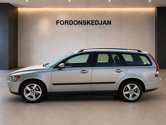 Volvo V50 4 of 14