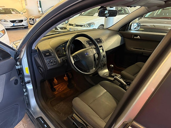 Volvo V50 8 of 14