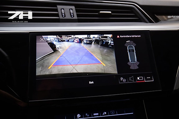 Audi e-tron 18 of 20