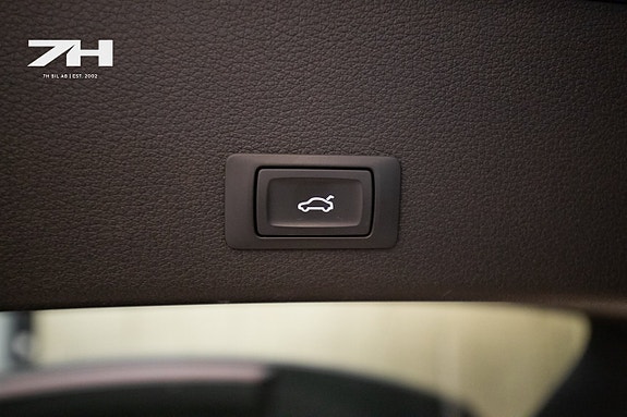Audi e-tron 19 of 20