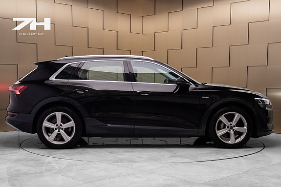 Audi e-tron 6 of 20