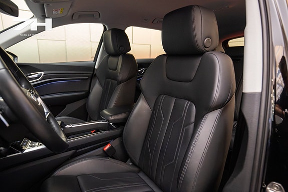 Audi e-tron 13 of 20
