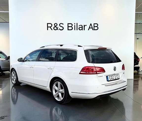 Volkswagen Passat 6 of 13