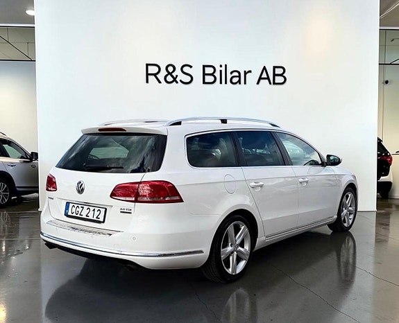 Volkswagen Passat 4 of 13