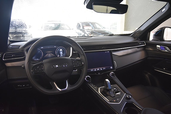 Lynk & Co 01 8 of 16