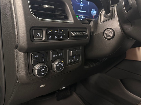 Chevrolet Tahoe 13 of 22
