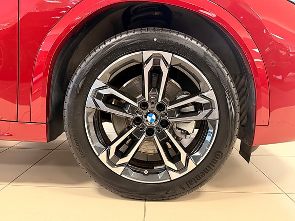 BMW iX2 3 of 13