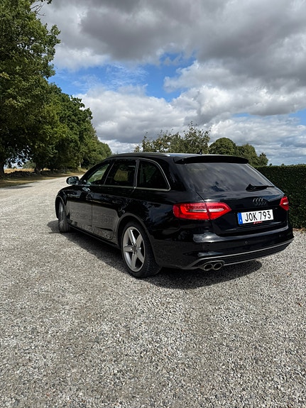 Audi A4 5 of 19