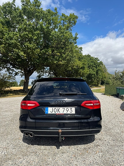 Audi A4 6 of 19