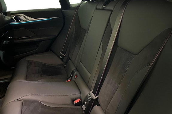BMW i4 16 of 20