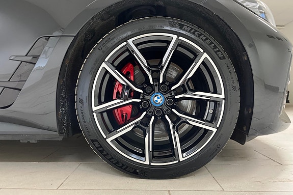 BMW i4 13 of 20