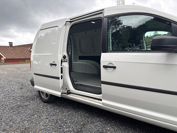 Volkswagen Caddy Maxi 10 of 21