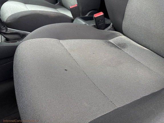 Volkswagen Caddy Maxi 21 of 21