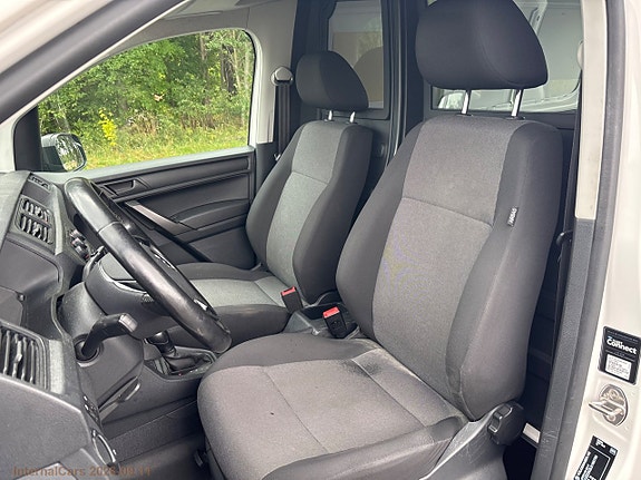 Volkswagen Caddy Maxi 15 of 21