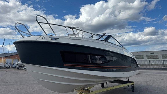 Uttern D70 Mercury 250 V8 - 143 Gångtimmar - Nyservad  3,65% 3 of 21