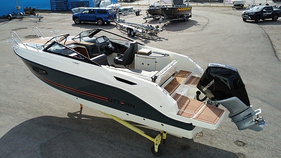 Uttern D70 Mercury 250 V8 - 143 Gångtimmar - Nyservad  3,65% 18 of 21