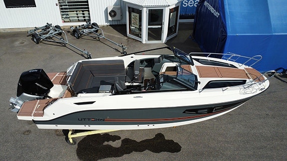 Uttern D70 Mercury 250 V8 - 143 Gångtimmar - Nyservad  3,65% 15 of 21