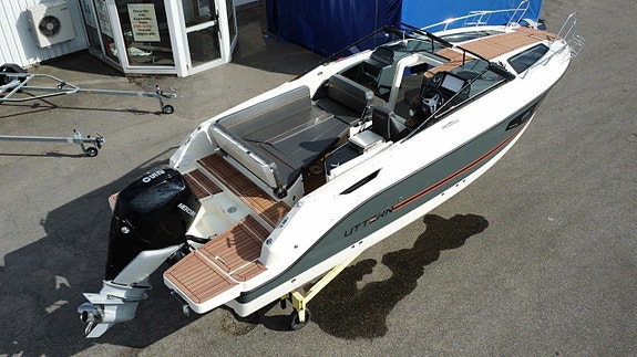 Uttern D70 Mercury 250 V8 - 143 Gångtimmar - Nyservad  3,65% 16 of 21