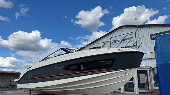 Uttern D70 Mercury 250 V8 - 143 Gångtimmar - Nyservad  3,65% 2 of 21
