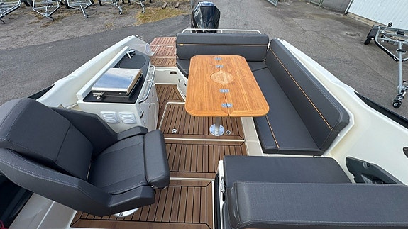 Uttern D70 Mercury 250 V8 - 143 Gångtimmar - Nyservad  3,65% 5 of 21
