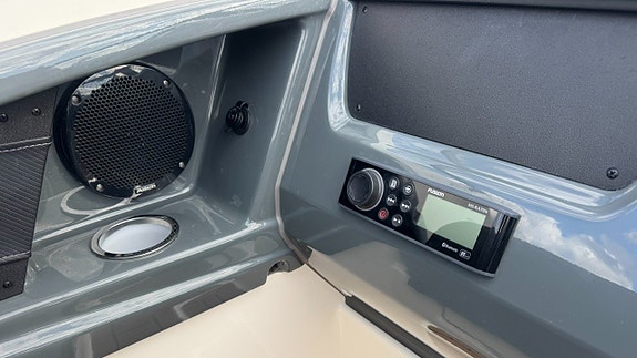 Uttern D70 Mercury 250 V8 - 143 Gångtimmar - Nyservad  3,65% 12 of 21