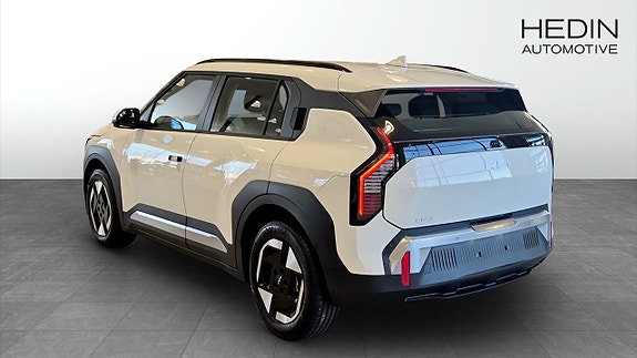 Kia EV3 6 of 12