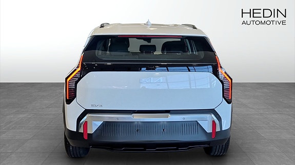 Kia EV3 5 of 12