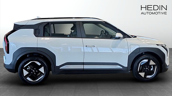 Kia EV3 4 of 12