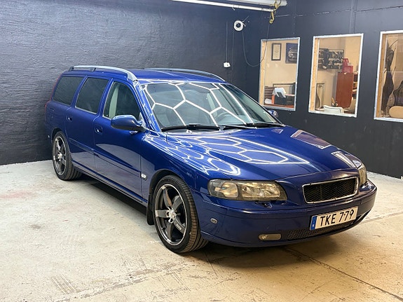 Volvo V70 5 of 17