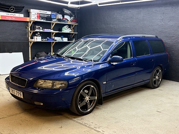 Volvo V70 6 of 17