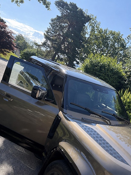 Land Rover Defender 130 15 of 15