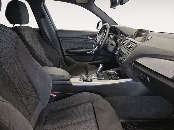 BMW 116i 15 of 22