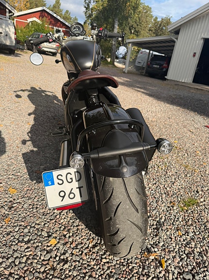 Triumph BONNEVILLE BOBBER TFC 9 of 12