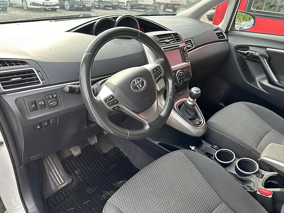 Toyota Verso 5 of 6